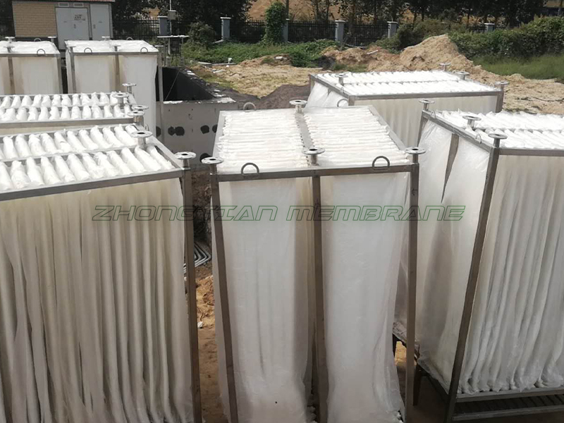 4000噸中水回用MBR膜組安裝現(xiàn)場(chǎng)（二）